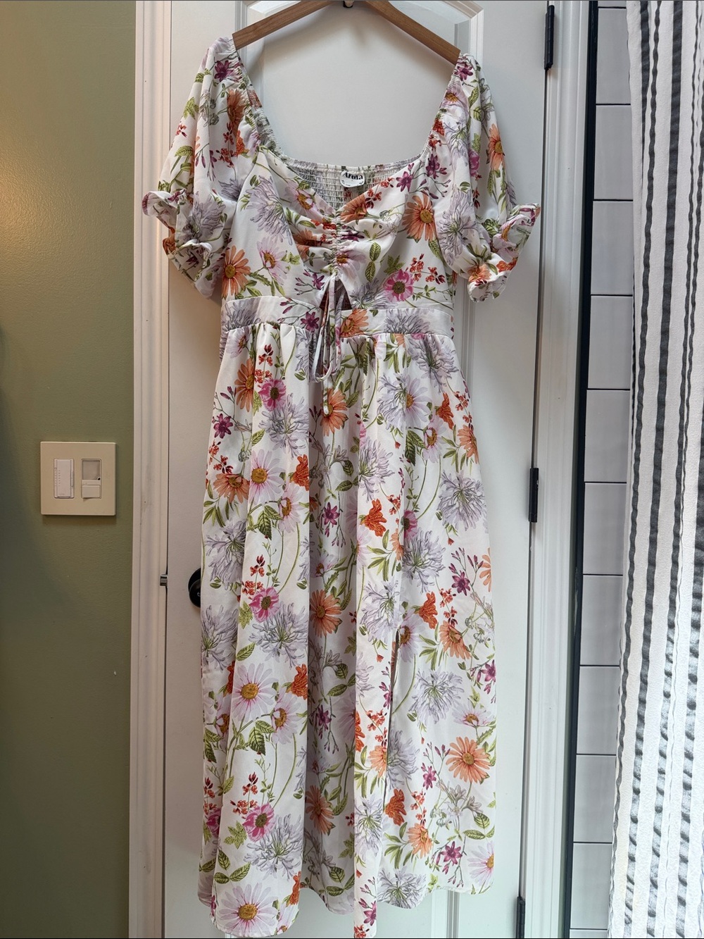 Arula White Floral Puff Sleeve Maxi Dress